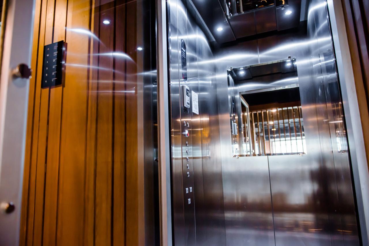 Gn Luxury Hostel Bangkok Kültér fotó